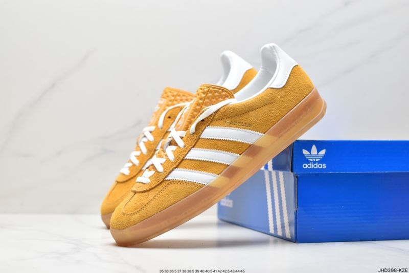 Adidas Sneakers